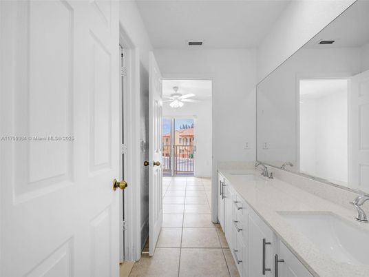 Bathroom, Dual Sink Vanities, Interior