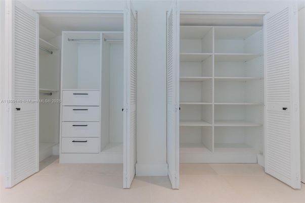 Interior, Walk-in Closets