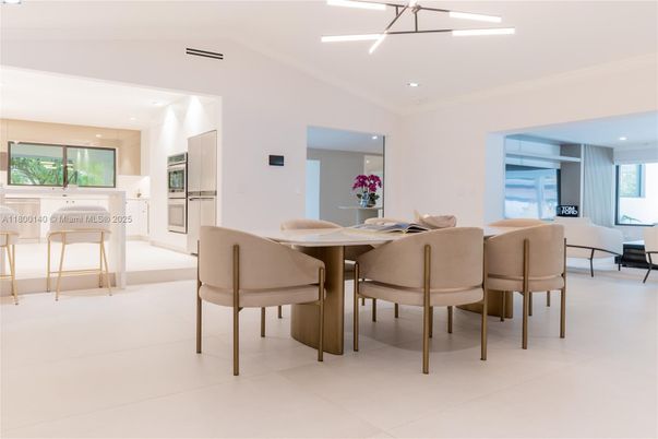 Dining room, Interior, Recessed Lighting