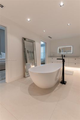 Bathroom, Free Standing Baths, Glass Shower, Interior, Recessed Lighting