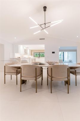 Dining room, Interior, Kitchen, Living room, Pendant Lights, Recessed Lighting