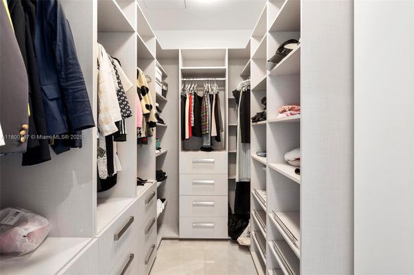 Interior, Walk-in Closets