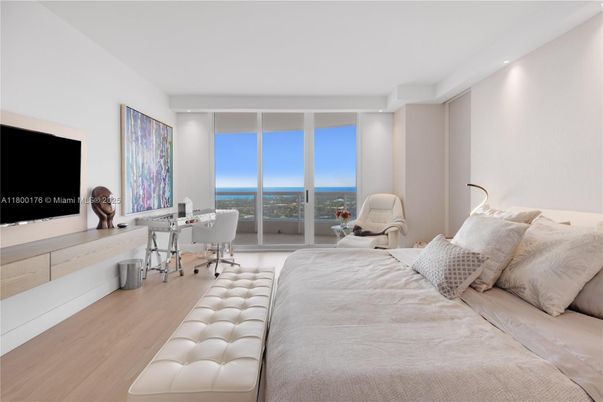 Bedroom, Home Office, Interior, Recessed Lighting, Water, Wood Texture Flooring