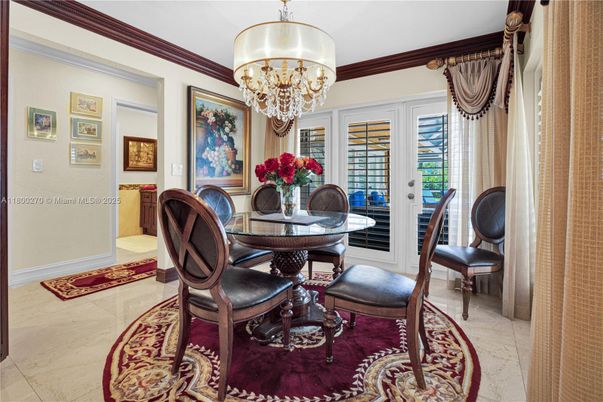 Chandelier, Dining room, Interior