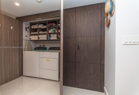 Interior, Recessed Lighting, Utility Closets, Washer