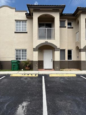 Exterior, Facade, Mediterranean