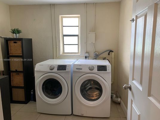 Interior, Washer