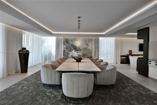 Dining room, Interior, Recessed Lighting