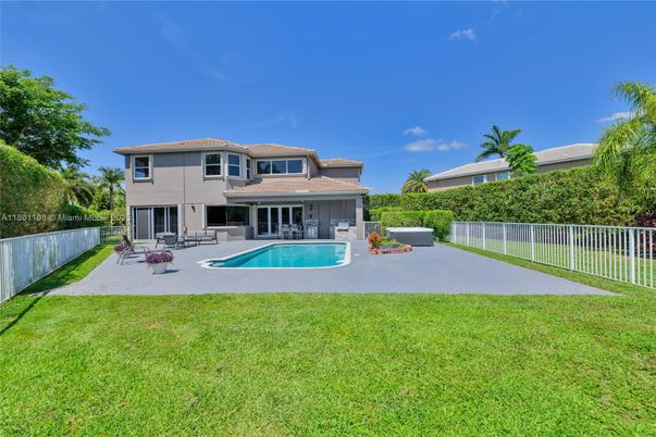 Backyard, Exterior, Pool