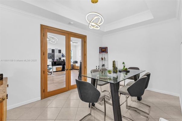 Dining room, Interior, Pendant Lights
