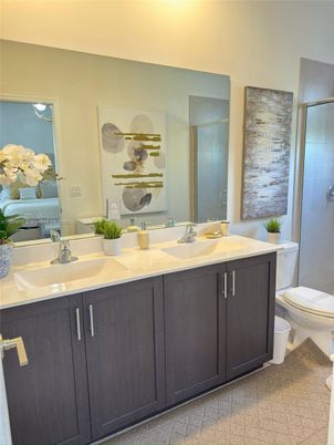 Bathroom, Dual Sink Vanities, Interior