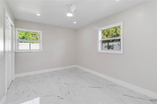 Empty room, Interior, Marble, Recessed Lighting