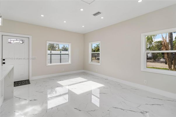 Empty room, Interior, Marble, Recessed Lighting