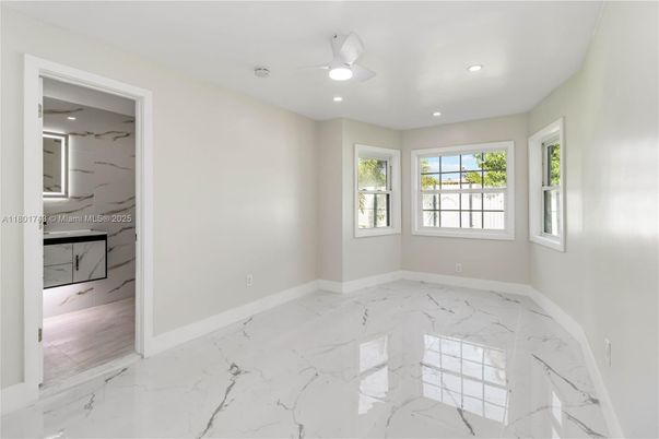 Empty room, Interior, Marble, Recessed Lighting