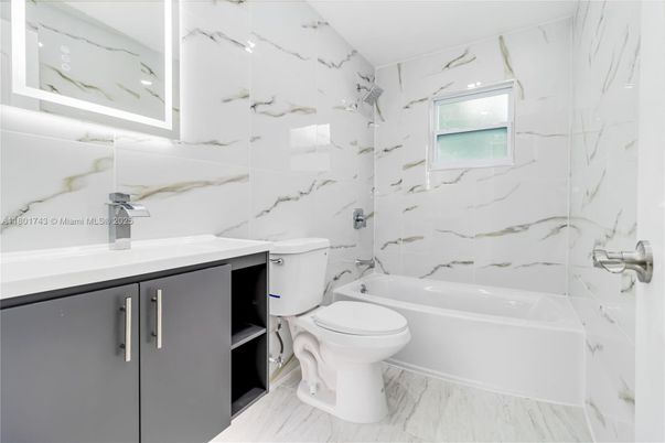 Bathroom, Interior, Marble, Marble Walls