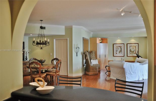 Chandelier, Dining room, Interior, Living room, Recessed Lighting, Wood Texture Flooring