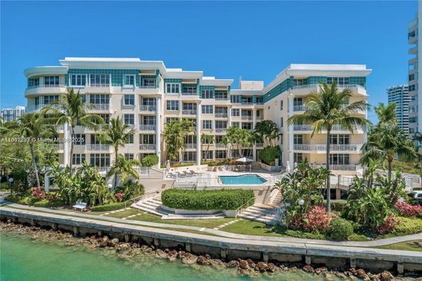 Exterior, Facade, Condo Building