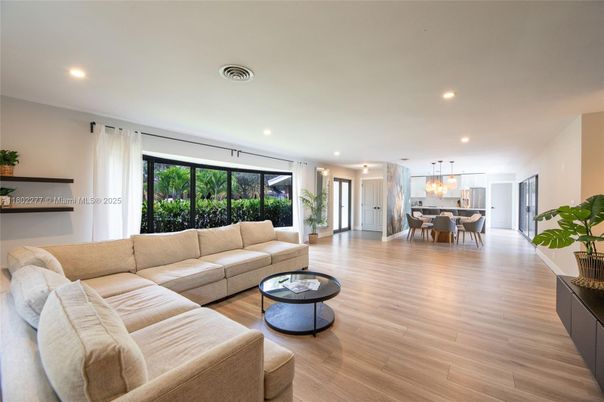 Dining room, Interior, Living room, Pendant Lights, Recessed Lighting, Wood Texture Flooring