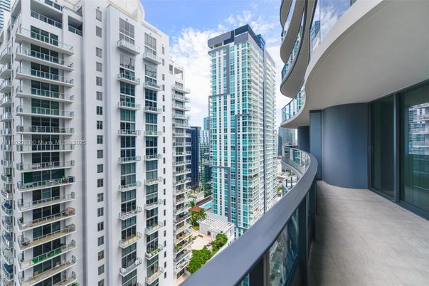 Exterior, Other, Skyline