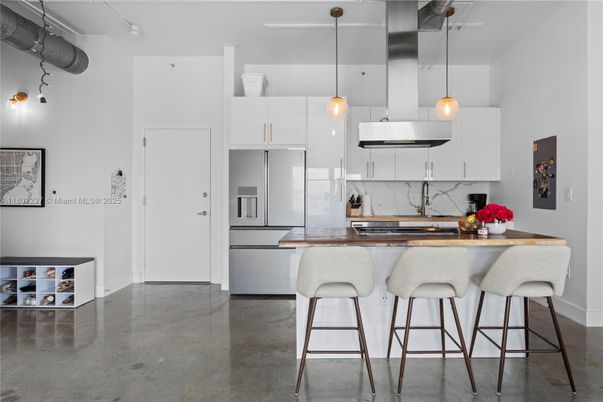 Interior, Kitchen, Pendant Lights, Stainless Steel Appliances