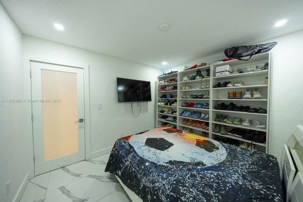 Interior, Marble, Recessed Lighting