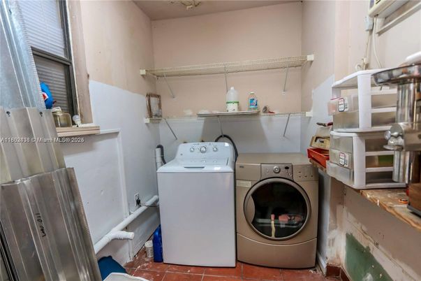 Interior, Utility Closets, Washer