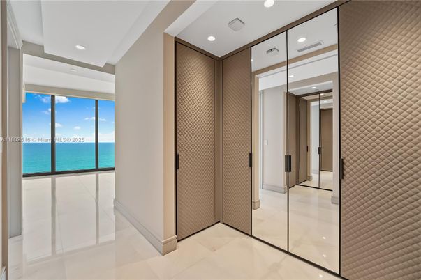 Interior, Recessed Lighting, Water