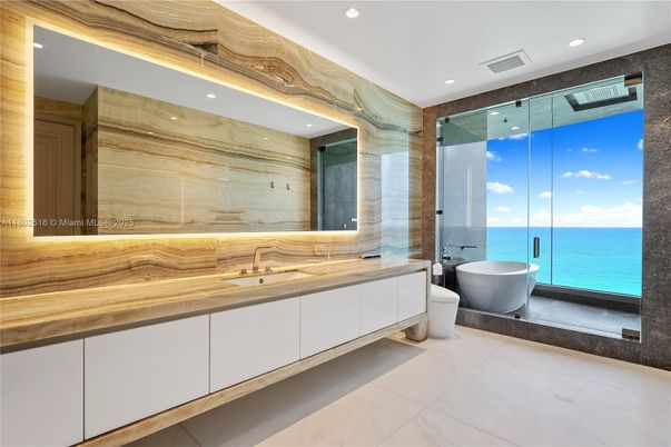 Bathroom, Dual Sink Vanities, Free Standing Baths, Glass Shower, Interior, Recessed Lighting, Water