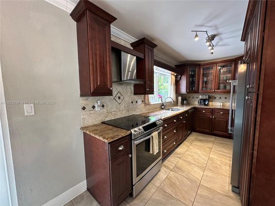 Interior, Kitchen, Stainless Steel Appliances