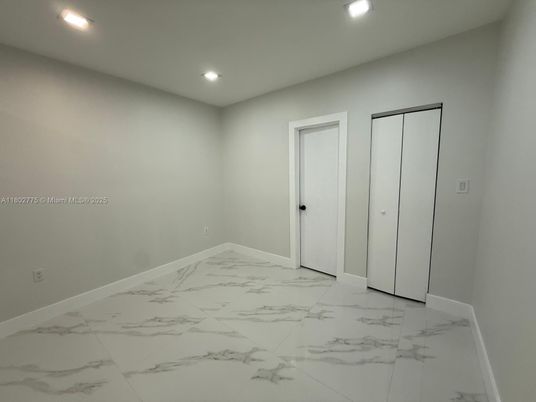 Empty room, Interior, Marble, Recessed Lighting