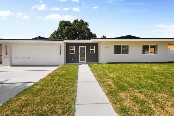 Attached, Backyard, Exterior, Facade, Ranch