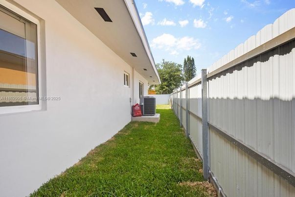 Backyard, Exterior