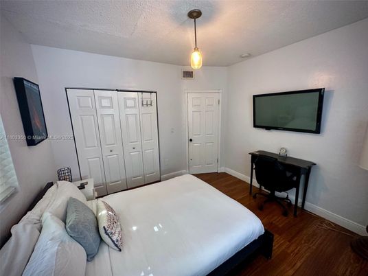 Bedroom, Interior, Pendant Lights, Wood Texture Flooring