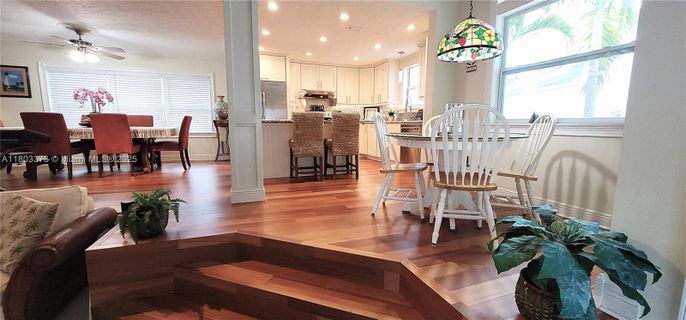 Dining room, Interior, Kitchen, Pendant Lights, Recessed Lighting, Wood Texture Flooring