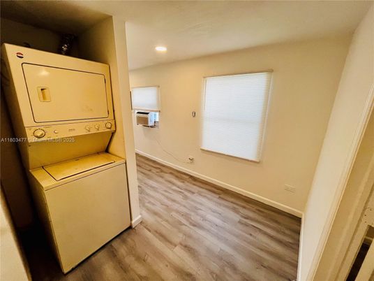 Interior, Recessed Lighting, Utility Closets, Washer, Wood Texture Flooring