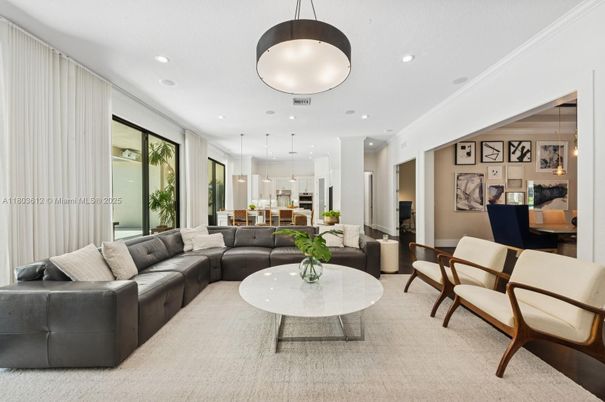 Interior, Living room, Pendant Lights, Recessed Lighting