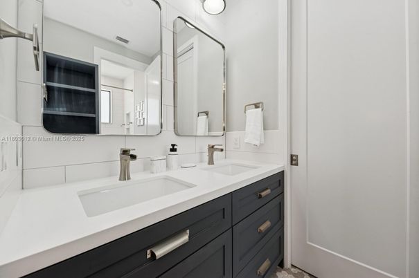 Bathroom, Dual Sink Vanities, Interior