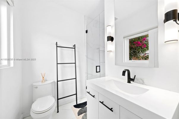 Bathroom, Interior, Marble Walls