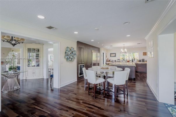 Chandelier, Dining room, Interior, Recessed Lighting, Wood Texture Flooring