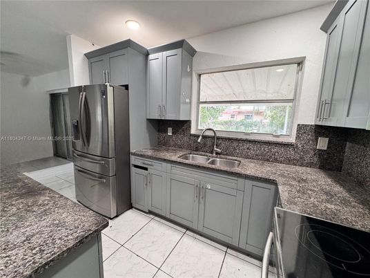 Interior, Kitchen, Marble, Recessed Lighting