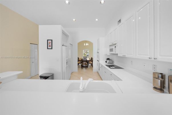 Dining room, Interior, Kitchen, Recessed Lighting