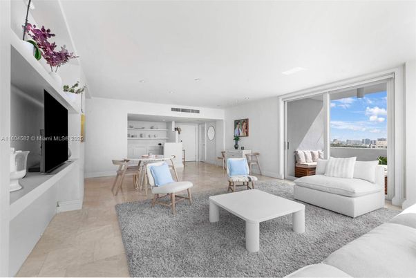 Dining room, Interior, Living room, Recessed Lighting