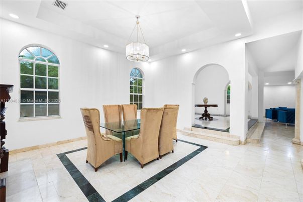 Dining room, Interior, Pendant Lights, Recessed Lighting