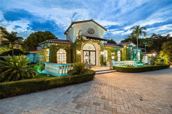 Backyard, Exterior, Facade, Mediterranean