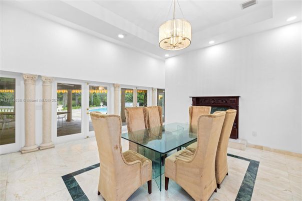 Dining room, Interior, Pendant Lights, Recessed Lighting