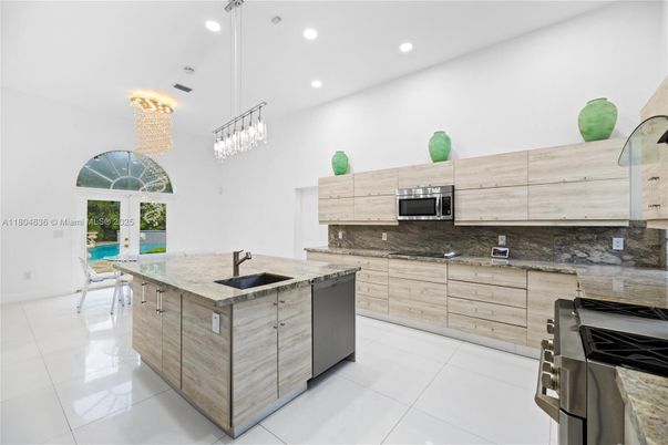 Chandelier, Interior, Kitchen, Pendant Lights, Recessed Lighting, Stainless Steel Appliances