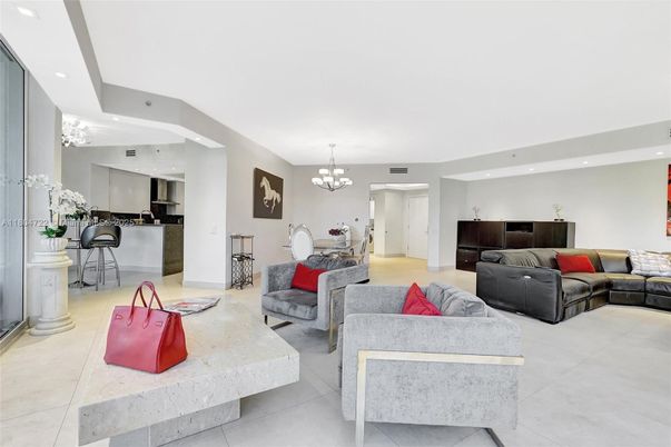 Chandelier, Dining room, Interior, Kitchen, Living room, Recessed Lighting