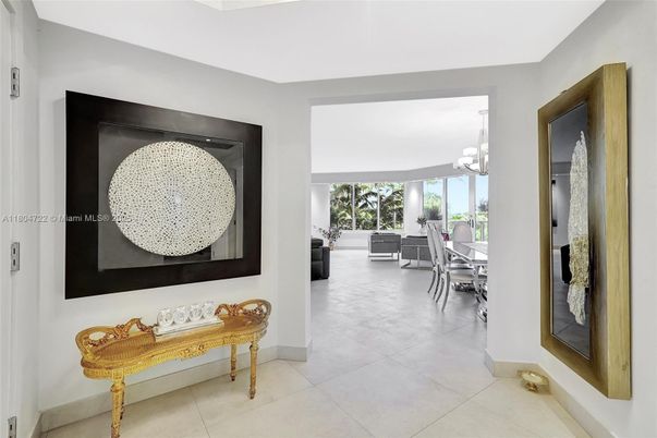 Chandelier, Dining room, Interior, Pendant Lights