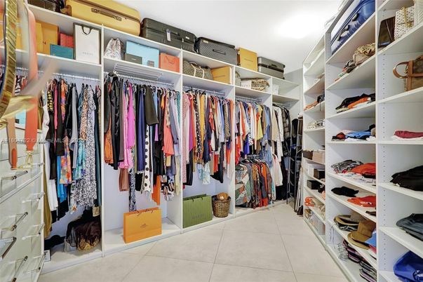 Interior, Walk-in Closets
