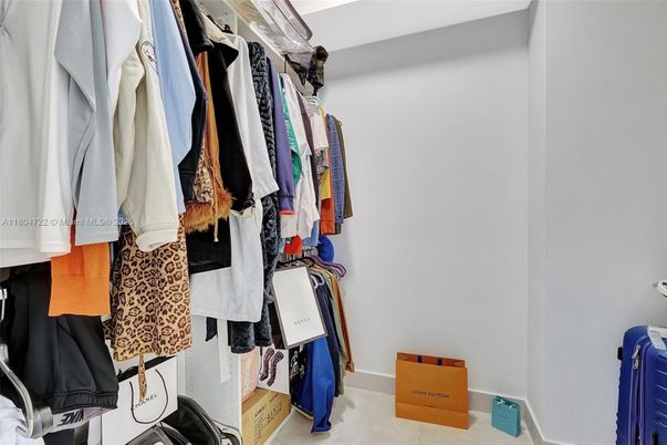 Interior, Walk-in Closets